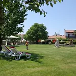 Linet 1- By Interhome Funtana