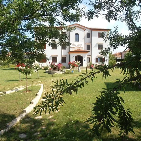Linet 1- By Interhome Apartman *