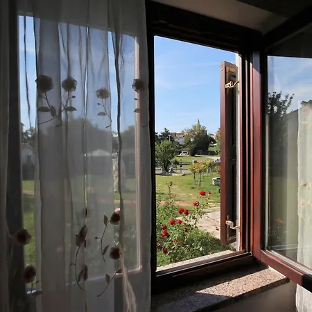 Linet 1- By Interhome Apartman *