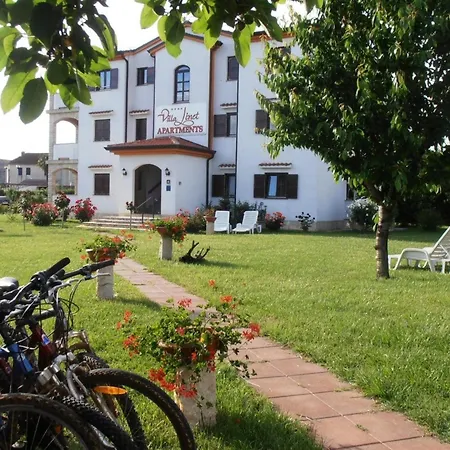 Apartman Linet 1- By Interhome *