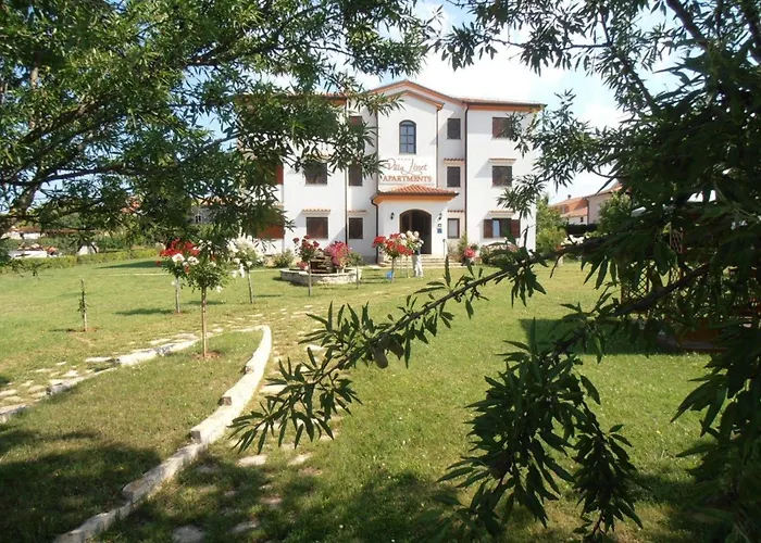 Linet 1- By Interhome Apartman *